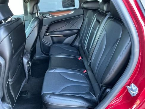 Used 2019 Lincoln MKC Reserve w/ MKC Climate Package image 10