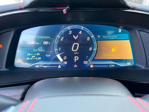 Used 2025 Chevrolet Corvette Stingray Coupe w/ Z51 Performance Package RWD image 21