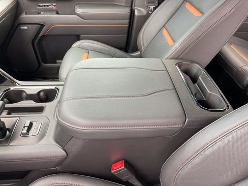 Used 2025 GMC Sierra 1500 AT4 w/ Technology Package image 13