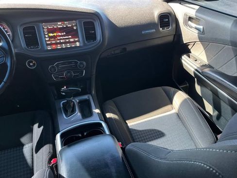 Used 2023 Dodge Charger SXT image 4