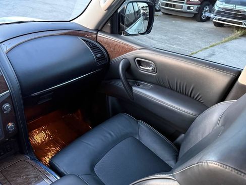 Used 2016 INFINITI QX80 4WD w/ 22" Wheel Package image 47