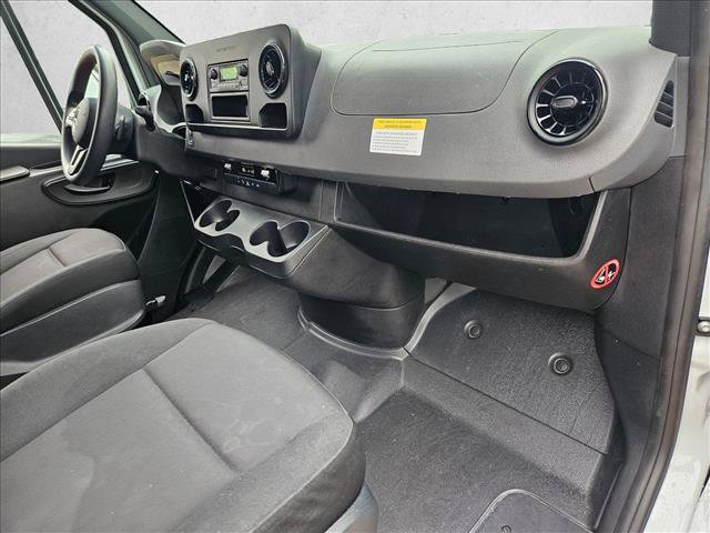Used 2023 Mercedes-Benz Sprinter 2500 image 14