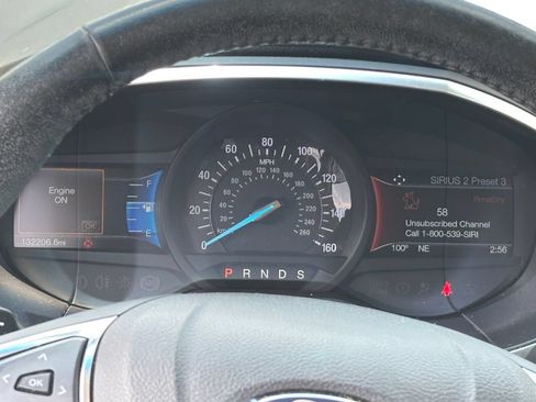 Used 2017 Ford Edge Titanium w/ Technology Package FWD image 16