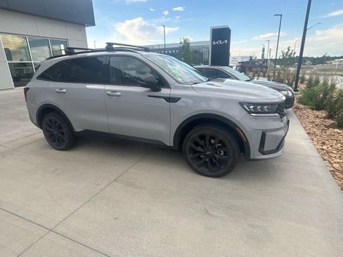 Certified 2023 Kia Sorento SX AWD/4WD image 1