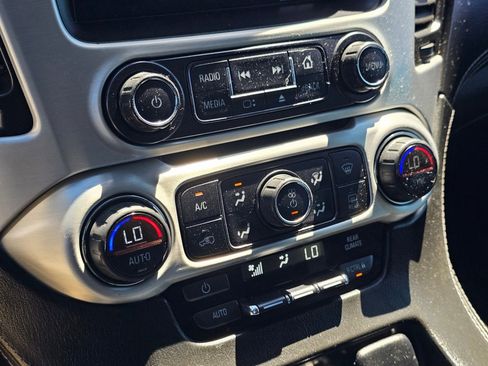 Used 2015 GMC Yukon SLE w/ HD Trailering Package image 10