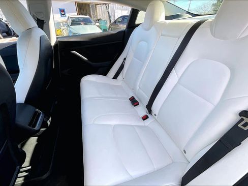 Used 2021 Tesla Model 3 Standard Range Plus image 19