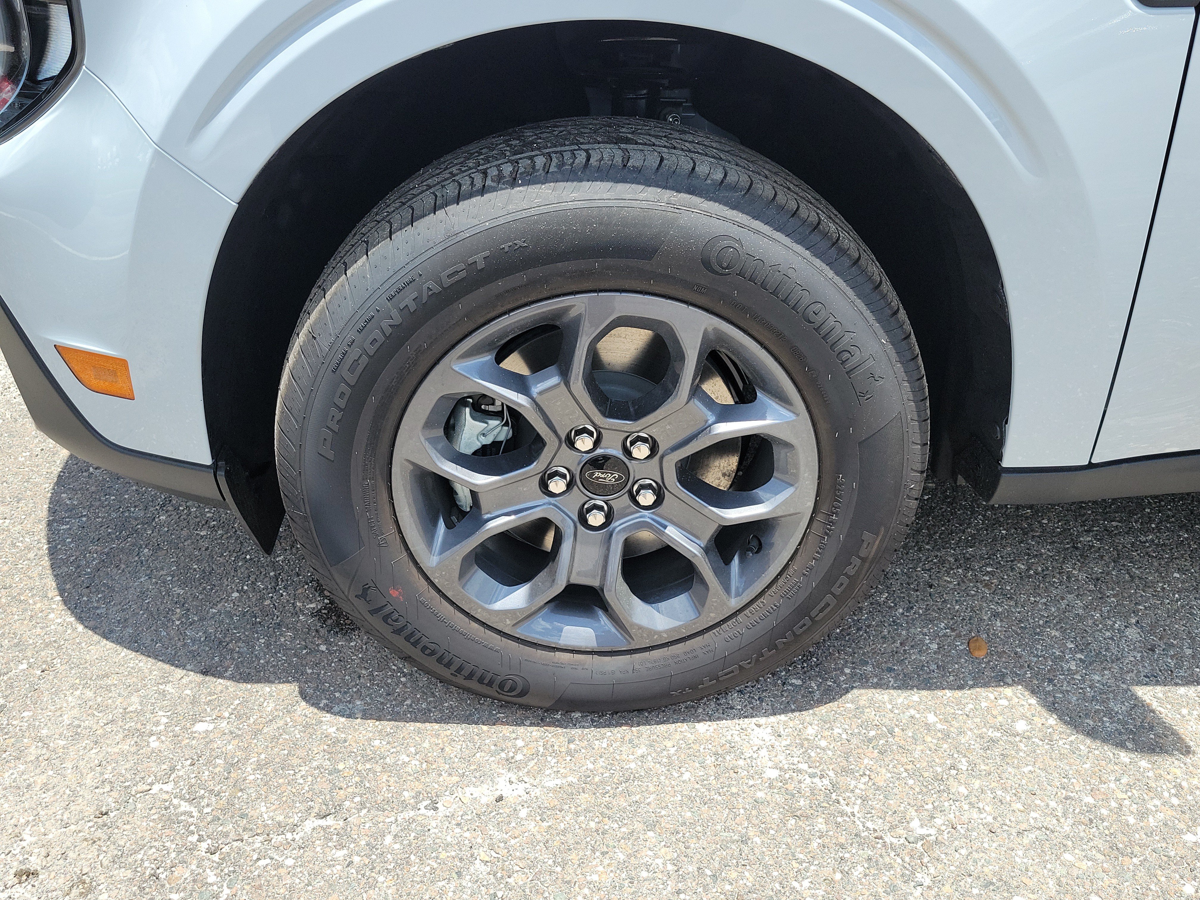 New 2026 Ford Maverick XLT w/ XLT Luxury Package FWD image 6