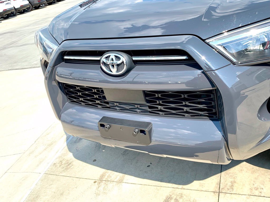 Used 2024 Toyota 4Runner SR5 AWD/4WD image 2