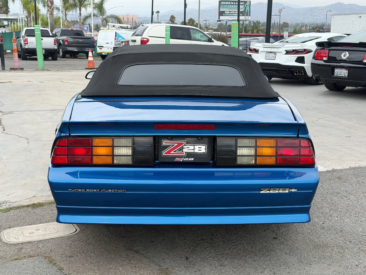 Used 1992 Chevrolet Camaro Z28 RWD image 8