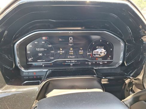Used 2024 GMC Sierra 1500 SLT RWD image 21