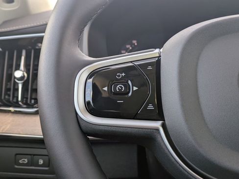 New 2026 Volvo XC90 T8 Plus w/ Protection Package Premier AWD/4WD image 36