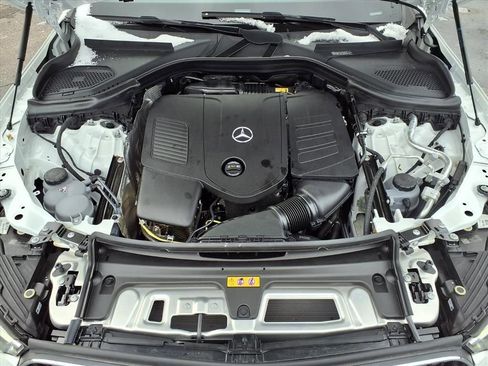 Used 2024 Mercedes-Benz GLC 300 4MATIC image 34