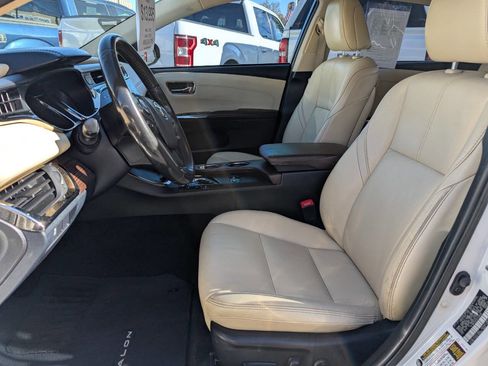 Used 2014 Toyota Avalon XLE Premium image 11