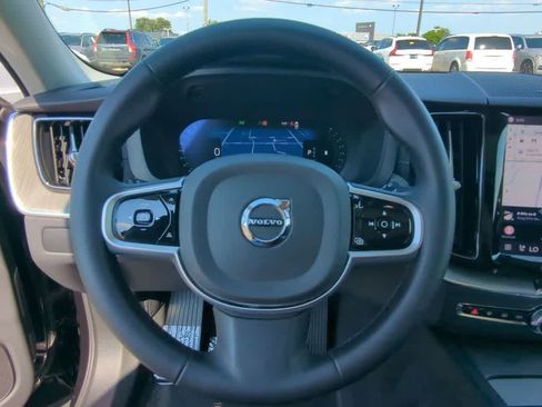 Certified 2025 Volvo XC60 B5 Ultra w/ Protection Package Premier AWD/4WD image 21