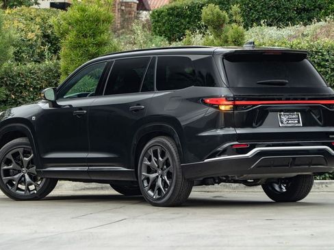 New 2026 Lexus TX 500h AWD image 2