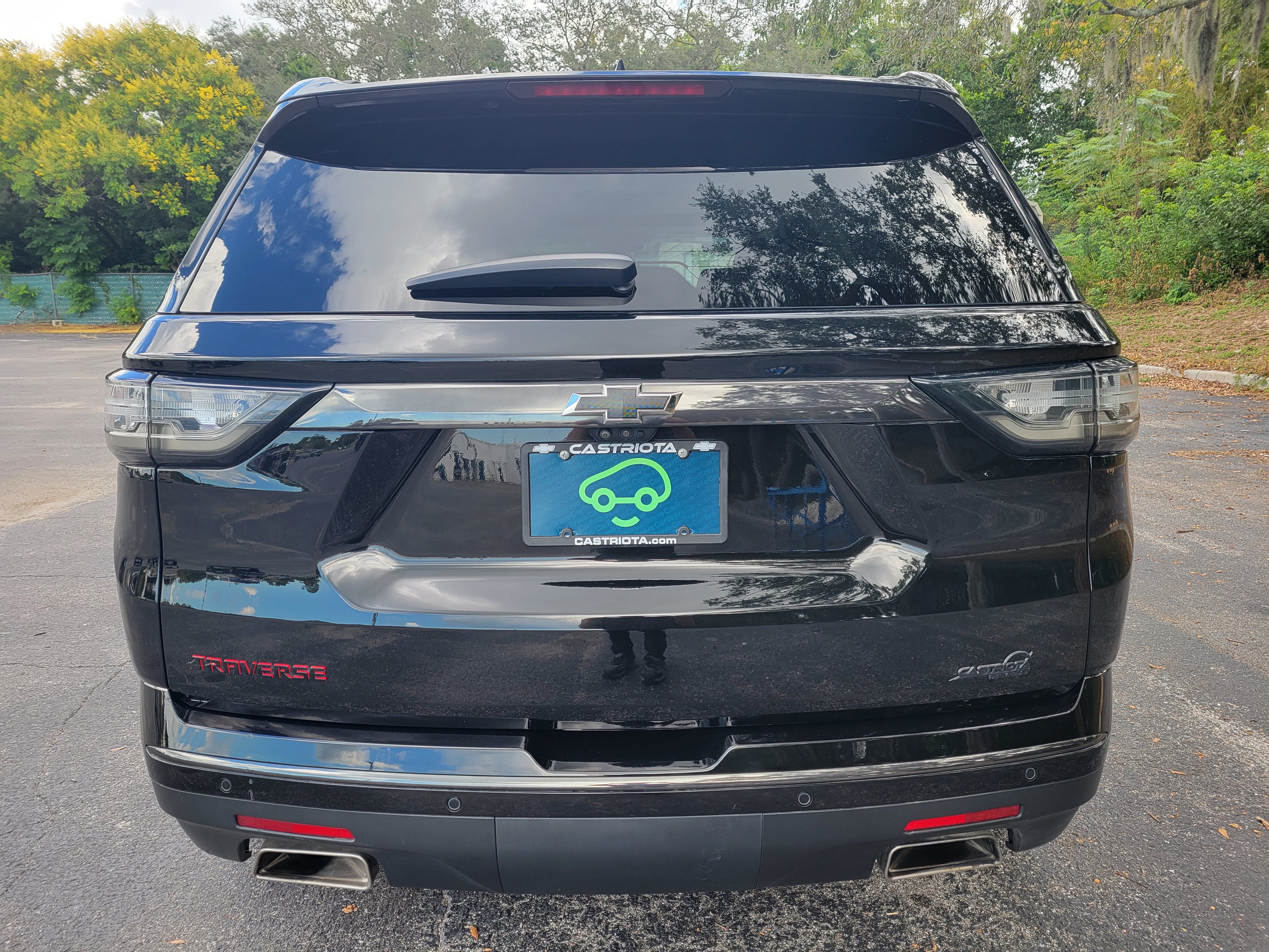 Used 2021 Chevrolet Traverse Premier w/ Redline Edition FWD image 6