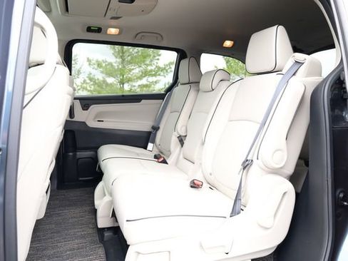 New 2026 Honda Odyssey Touring image 23