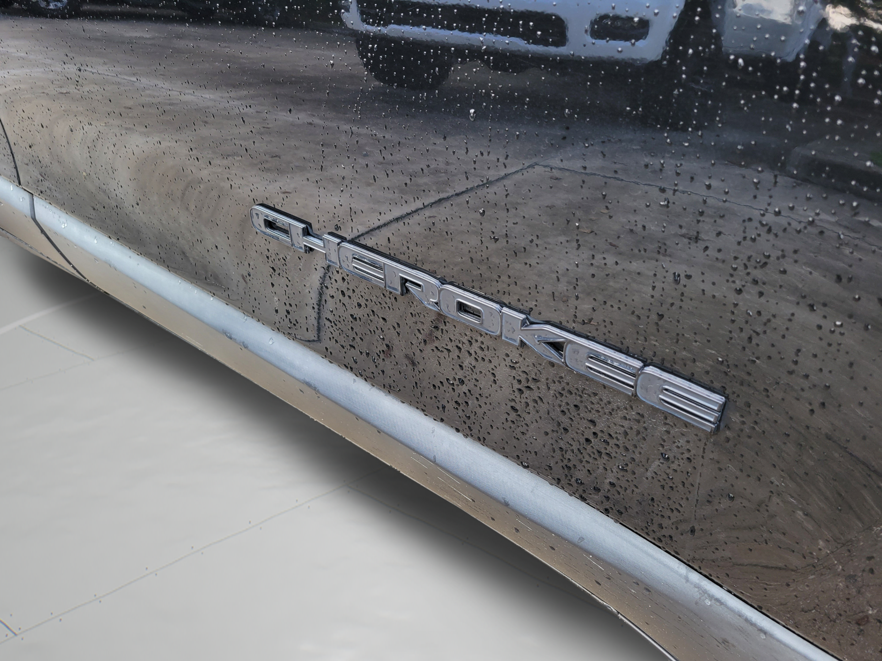 Used 2020 Jeep Cherokee Latitude Plus FWD image 6