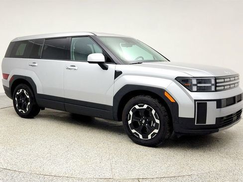 Used 2025 Hyundai Santa Fe SE image 3