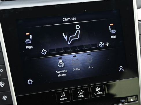 Used 2021 INFINITI Q50 Luxe image 32