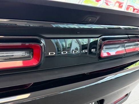 Used 2019 Dodge Challenger SRT Hellcat Redeye RWD image 14