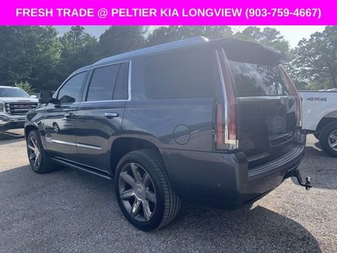 Used 2019 Cadillac Escalade Premium Luxury RWD image 3