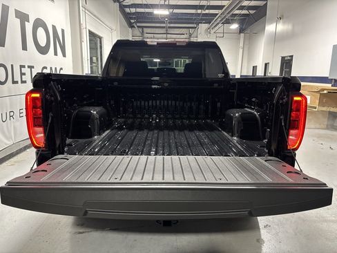 New 2026 GMC Sierra 1500 Elevation image 31