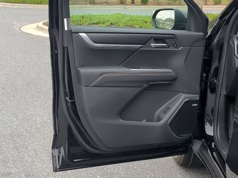 New 2026 GMC Acadia Elevation image 19