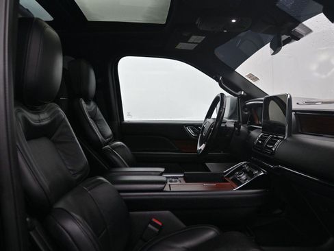 Used 2019 Lincoln Navigator L Reserve w/ Cargo Package image 10