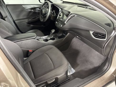 Used 2023 Chevrolet Malibu LT FWD image 18