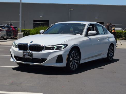 New 2026 BMW 330i Sedan w/ Convenience Package RWD image 5