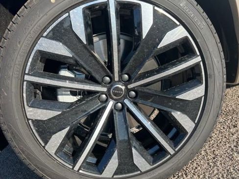 New 2026 Volvo XC90 B6 Plus image 34