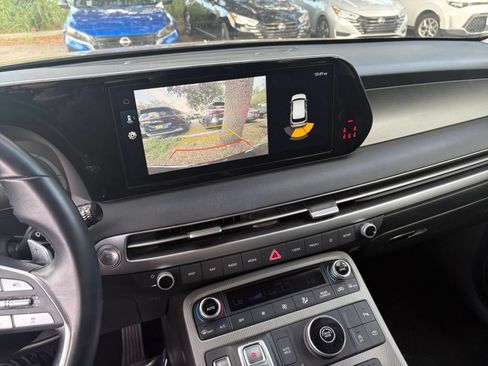 Used 2024 Hyundai Palisade SEL FWD image 17