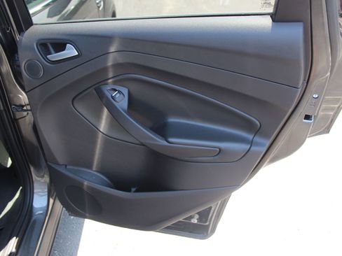 Used 2017 Ford Escape Titanium FWD image 12