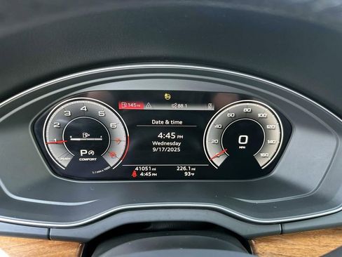 Used 2022 Audi Q5 2.0T Premium Plus w/ Premium Plus Package image 16