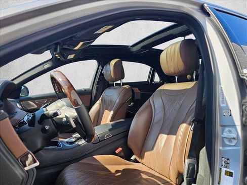 Used 2018 Mercedes-Benz S 560 4MATIC Sedan image 20