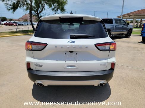 Used 2021 Ford Escape SE w/ Convenience Package image 6
