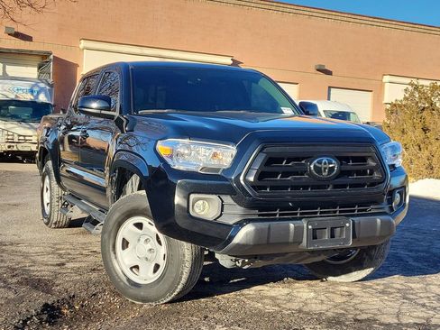 Used 2022 Toyota Tacoma SR AWD/4WD image 2