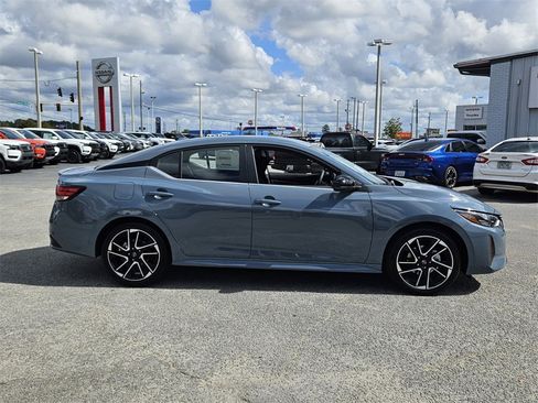 New 2025 Nissan Sentra SR w/ Trunk Package image 12