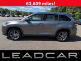 Used 2019 Toyota Highlander XLE image 2