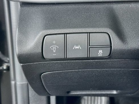 Used 2023 Hyundai Elantra SEL w/ Convenience Package FWD image 19