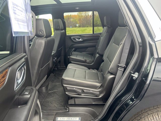 Used 2021 Chevrolet Tahoe Premier w/ Premium Package AWD/4WD image 46