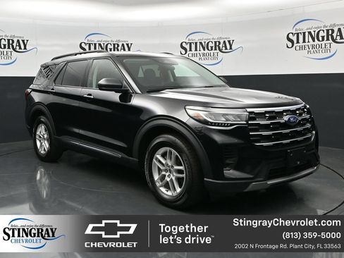 Used 2025 Ford Explorer Active RWD image 1
