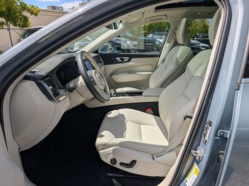Certified 2023 Volvo XC60 B5 Plus w/ Climate Package AWD/4WD image 10