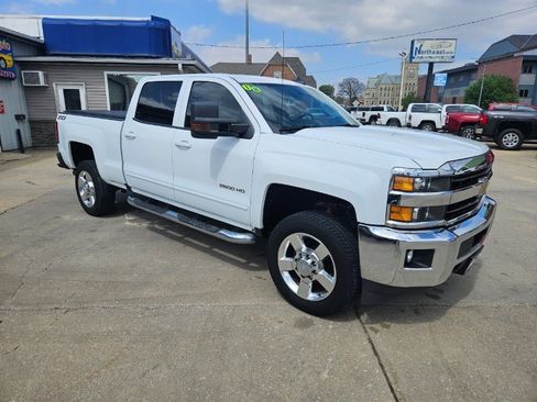 Used 2018 Chevrolet Silverado 2500 LT w/ All Star Edition AWD/4WD image 6