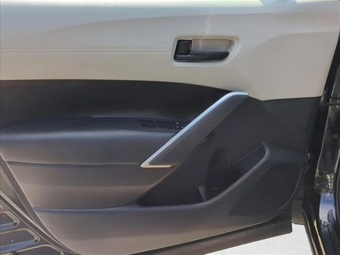 Used 2024 Toyota Corolla Cross L FWD image 10