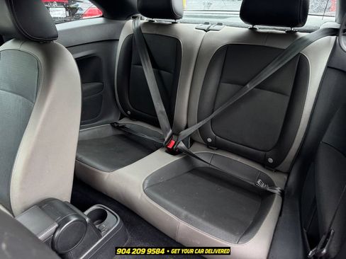 Used 2015 Volkswagen Beetle 1.8T FWD image 18