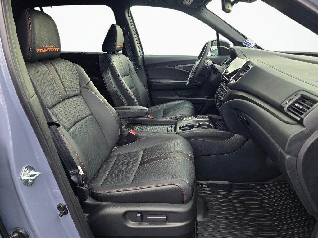 Used 2023 Honda Passport TrailSport image 27