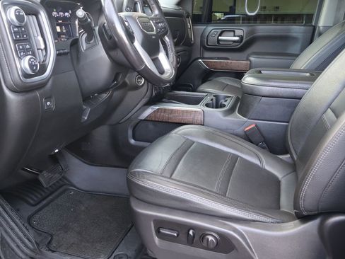 Used 2021 GMC Sierra 2500 Denali w/ Denali Black Diamond Edition image 23