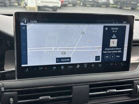Used 2024 Lincoln Corsair AWD image 18
